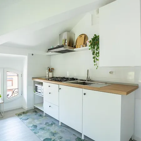 Elegante Attico Fronte Lago - Casa Barozzi Apartman