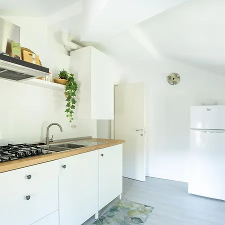 Apartman Elegante Attico Fronte Lago - Casa Barozzi *